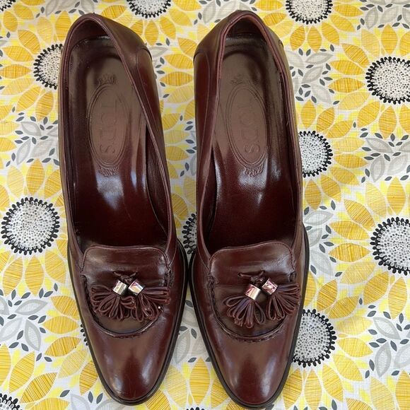 TOD’S OXBLOOD LEATHER‎ TASSEL HEEL SIZE 8 - Picture 1 of 8